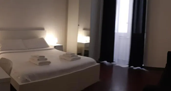 D'amare Via Roma بيت ضيافة كالياري